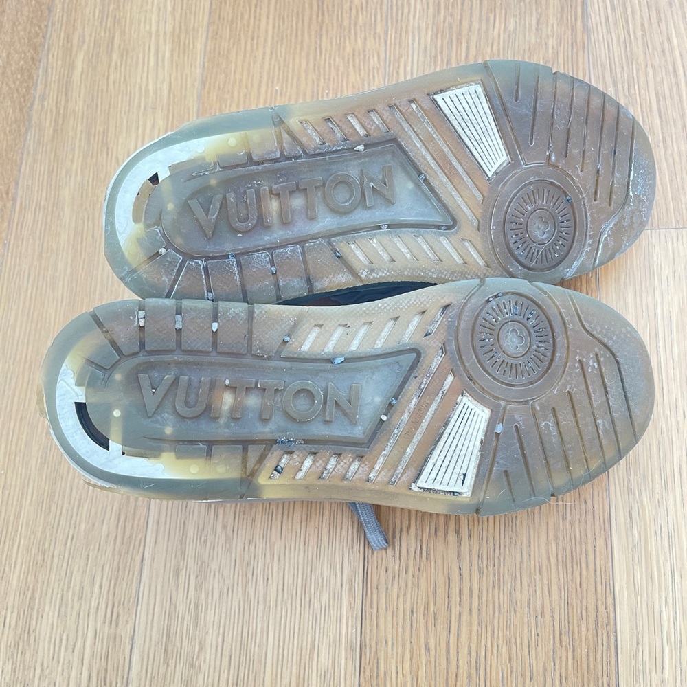 Louis Vuitton White/Grey Leather and Rubber Trainer Low Top Sneakers Si - Picture 7 of 12